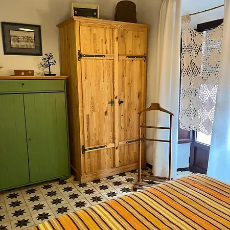 Casa Dolores La Peluquera Fuenteheridos